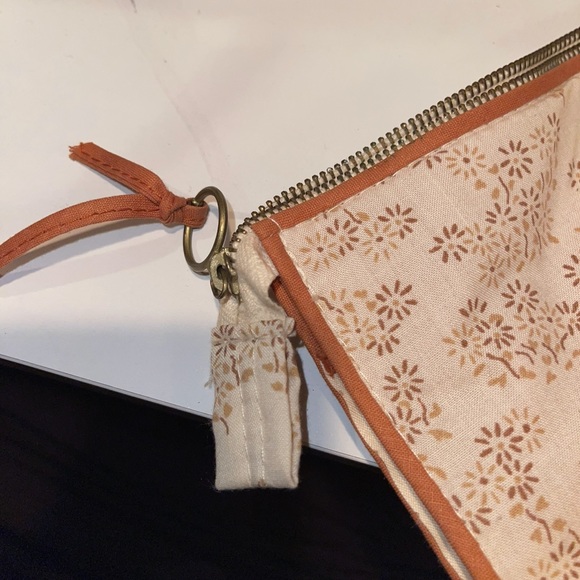 Dainty French cosmetic bag unused great shape - Picture 4 of 4